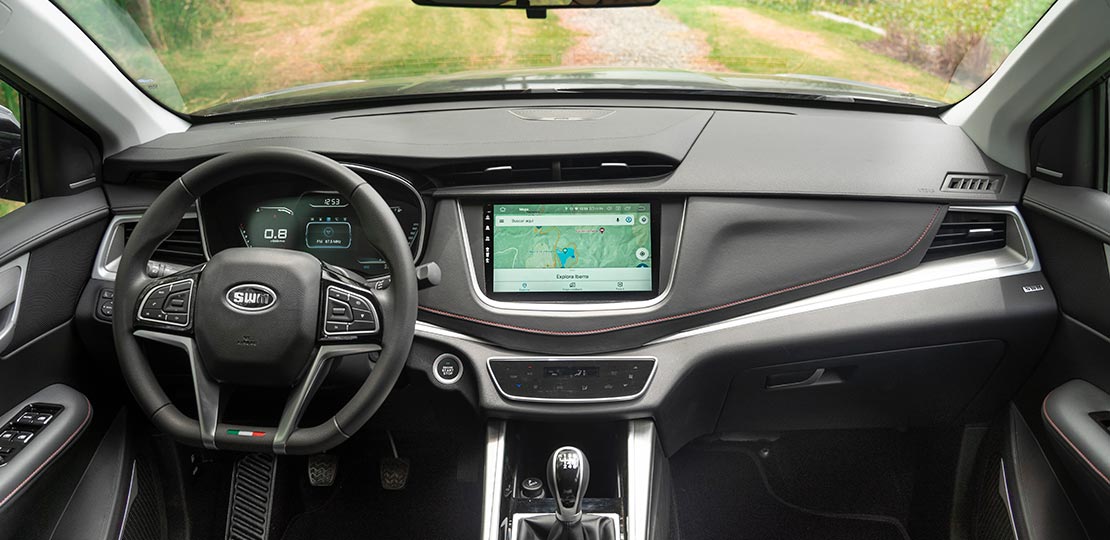 SWM G01 - detalle interior frontal
